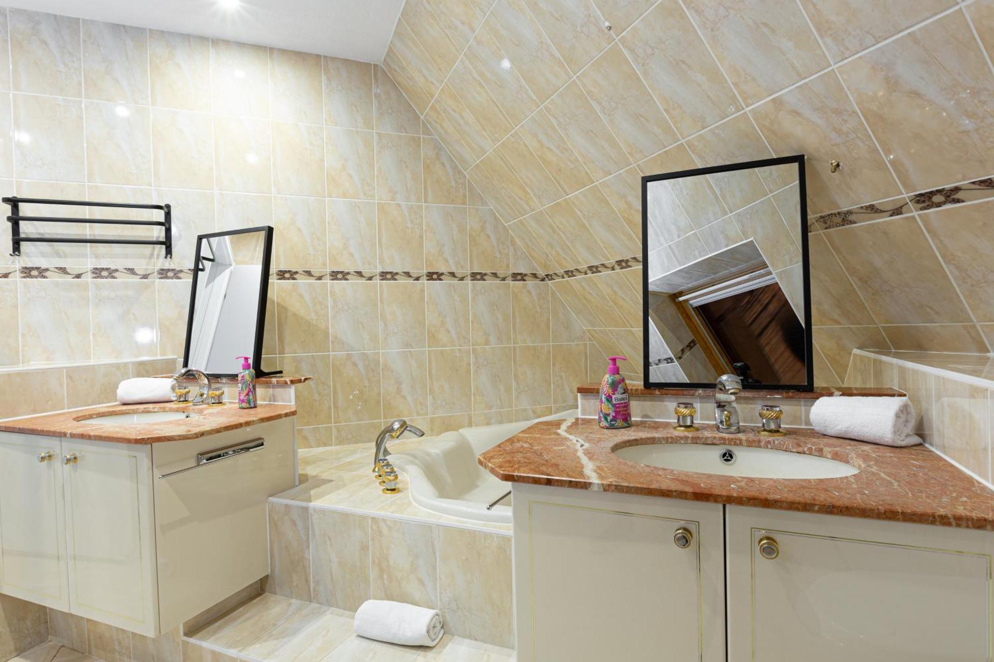 Gites Spa Strasbourg - Villa Ours - Spa Prive, Sauna, Borne D'Arcade, Babyfoot Ittenheim المظهر الخارجي الصورة